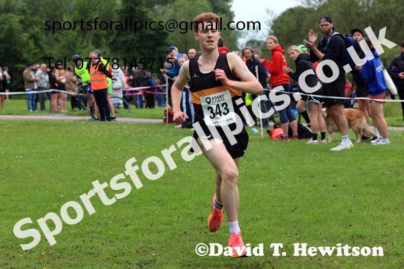 Senior men, 2024 Sunderland Harriers 5k, Silksworth, Sunderland.  Photo: David T. Hewitson/Sports for All Pics